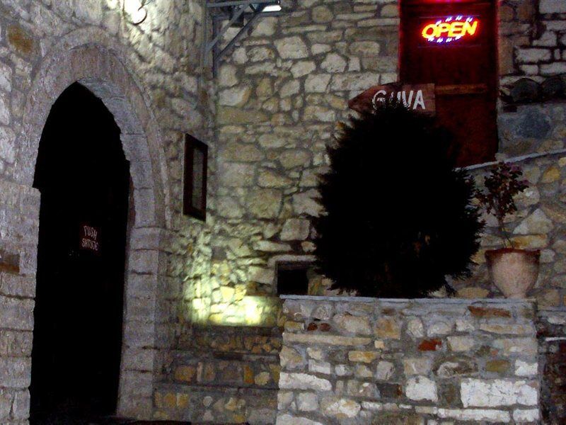 Guva Mangalem Hotel Restaurant Berat Ngoại thất bức ảnh